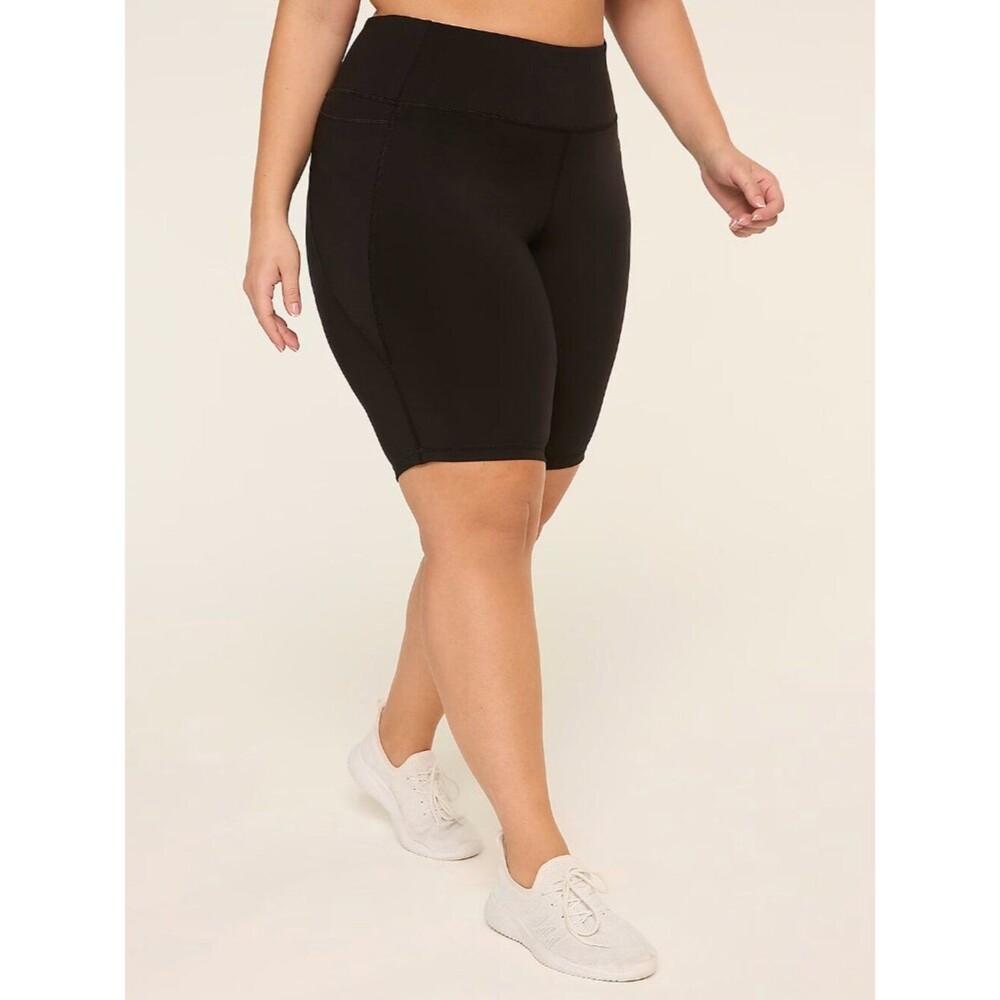 LIVI  Black Wicking Knee Shorts Size 26/28 = Size 4X NWT Stretchy